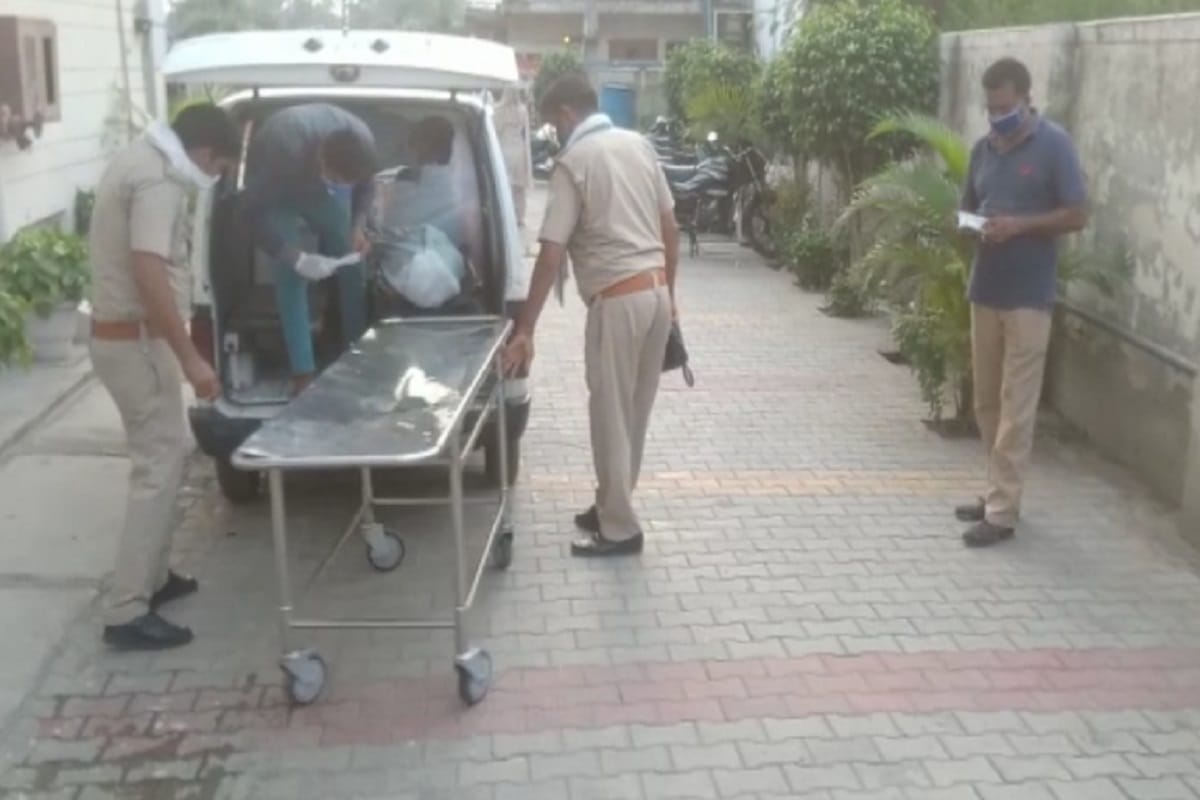 Meerut News: Beauty parlor operator commits suicide by hanging in kankarkhera, Meerut