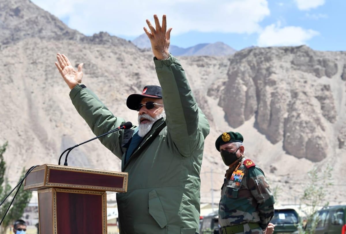 PM Modi in Ladakh : Indias intention is clear: China thinks it has to go to war or retreat, experts told the meaning of PM Modis Ladakh visit