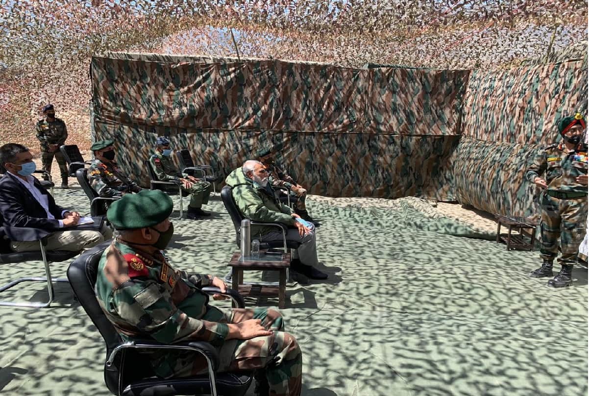 PM Narendra Modi in Leh Ladakh News, PM Narendra Modi in Ladakh with CDS General Bipin Rawat to review situation after India-China clash in Galwan valley
