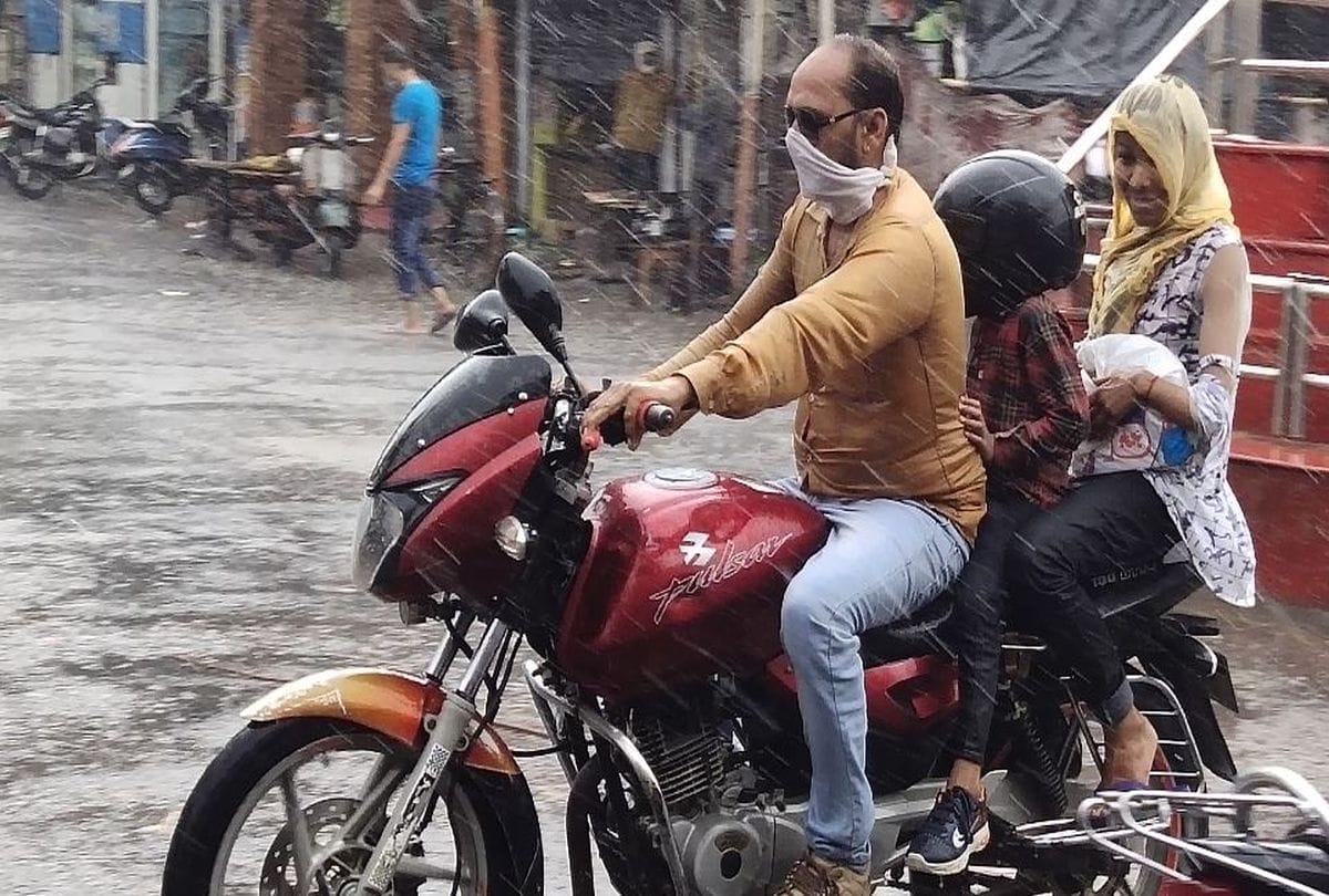 Monsoon 2020 Rain And Thunderstorm In Firozabad