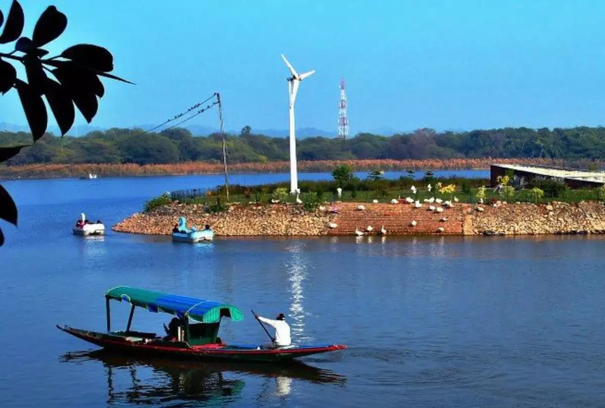 Restaurants, coffee shops and eating places in Chandigarh will now open with 50 percent capacity
