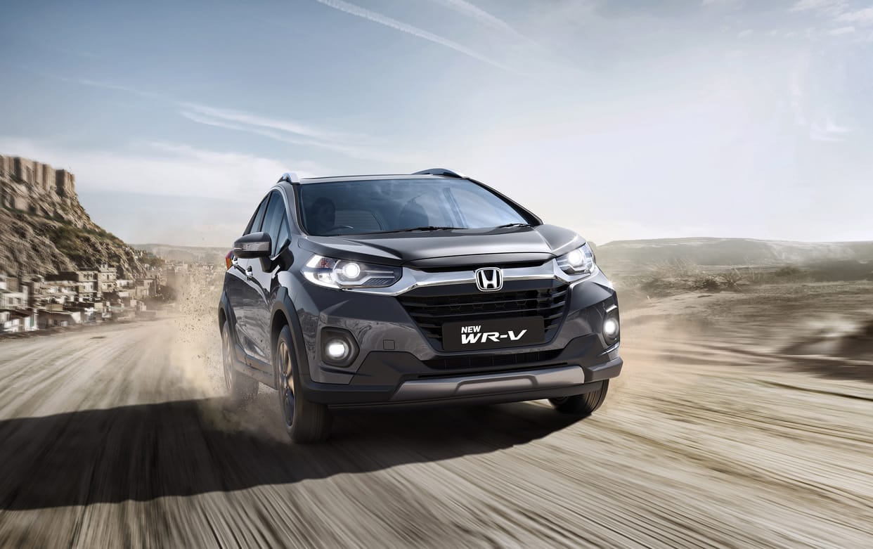 2020 Honda WR-V base variant has more features and cheaper in compare to Tata nexon and Hyundai Venue SUV
