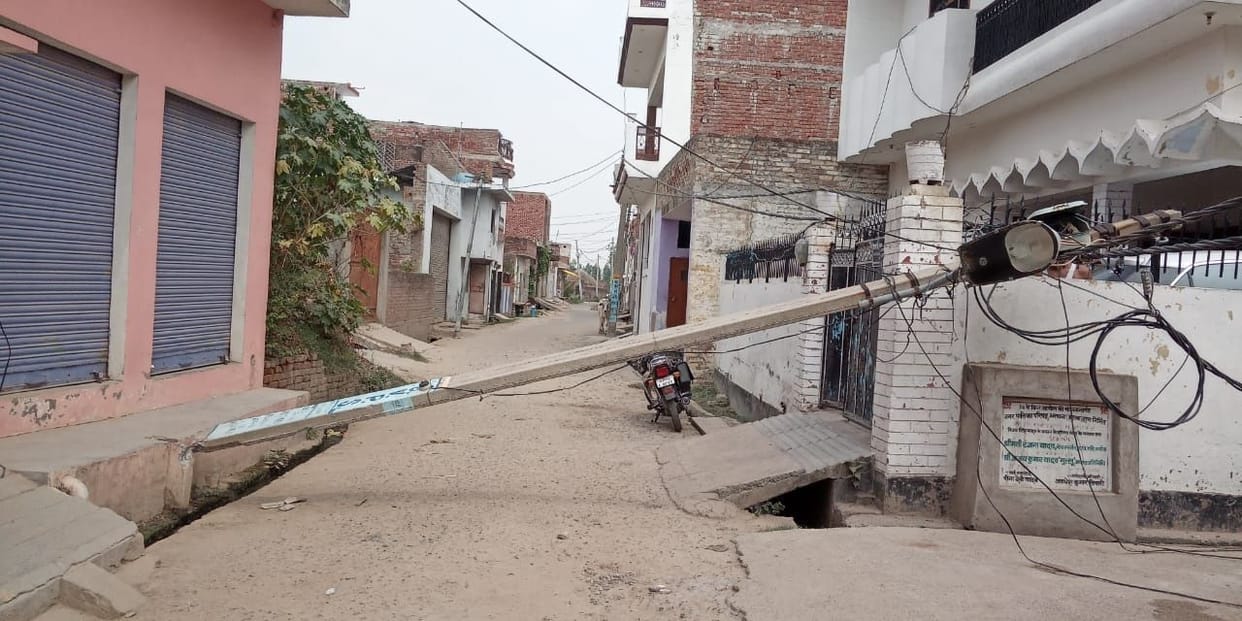 Pole broken, power supply stalled