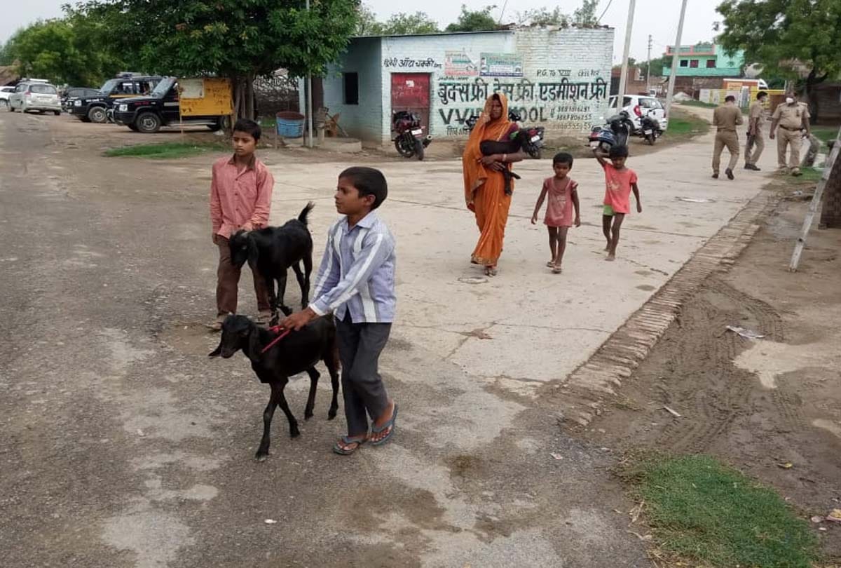 Kanpur Police Encounter News: kanpur encounter news in hindi, villagers left the village after police increasing grip on vikas dubey accused of kanpur encounter case