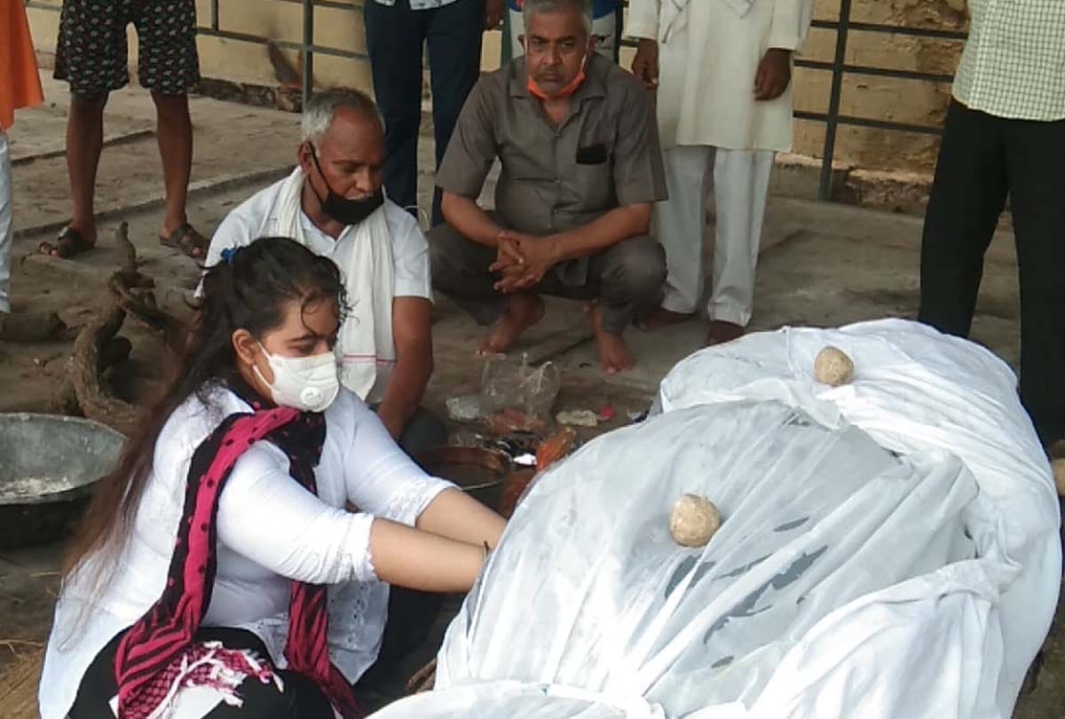Kanpur Police Encounter News: Daughter gave fire to CO who was killed in an encounter