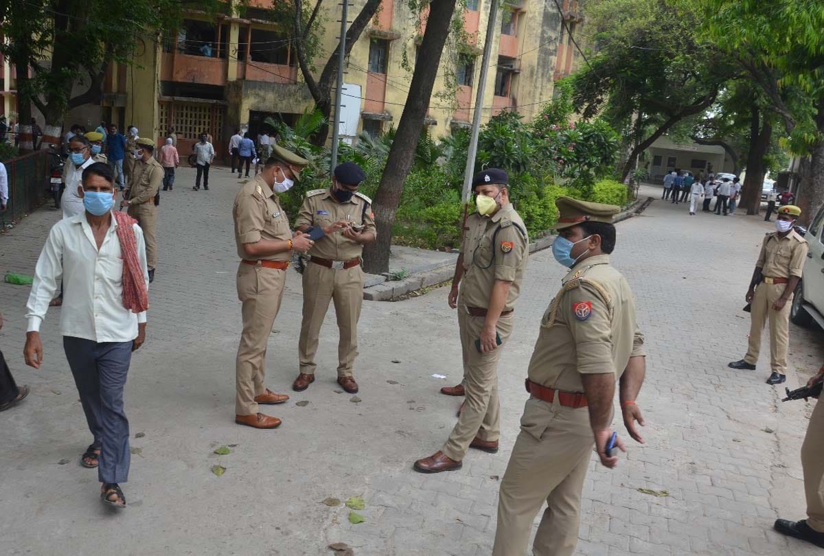 Kanpur Police Encounter News: Vikas Dubey surrender information, Police Force deployed in Court