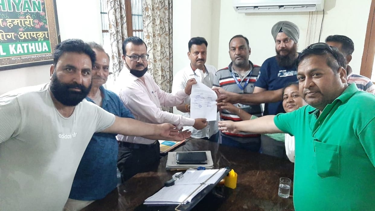 Councilors submitted no-confidence motion to chief executive officer, politics intensifies