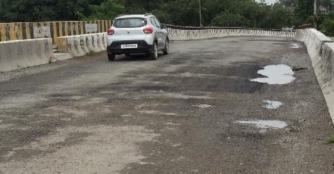 Hartman and Kudeshia bridges will be a threat during monsoon .. Be careful