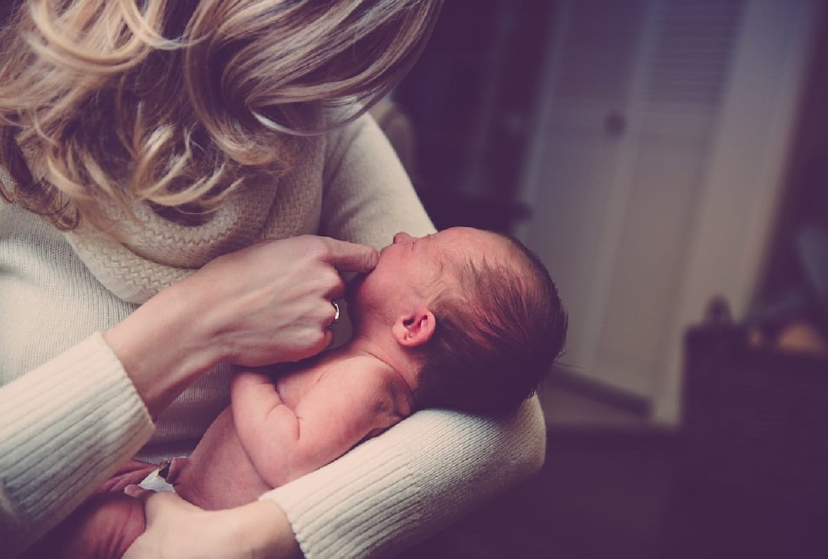 babies child care tips advice when to give water to babies child diet water plan how much water should children drink