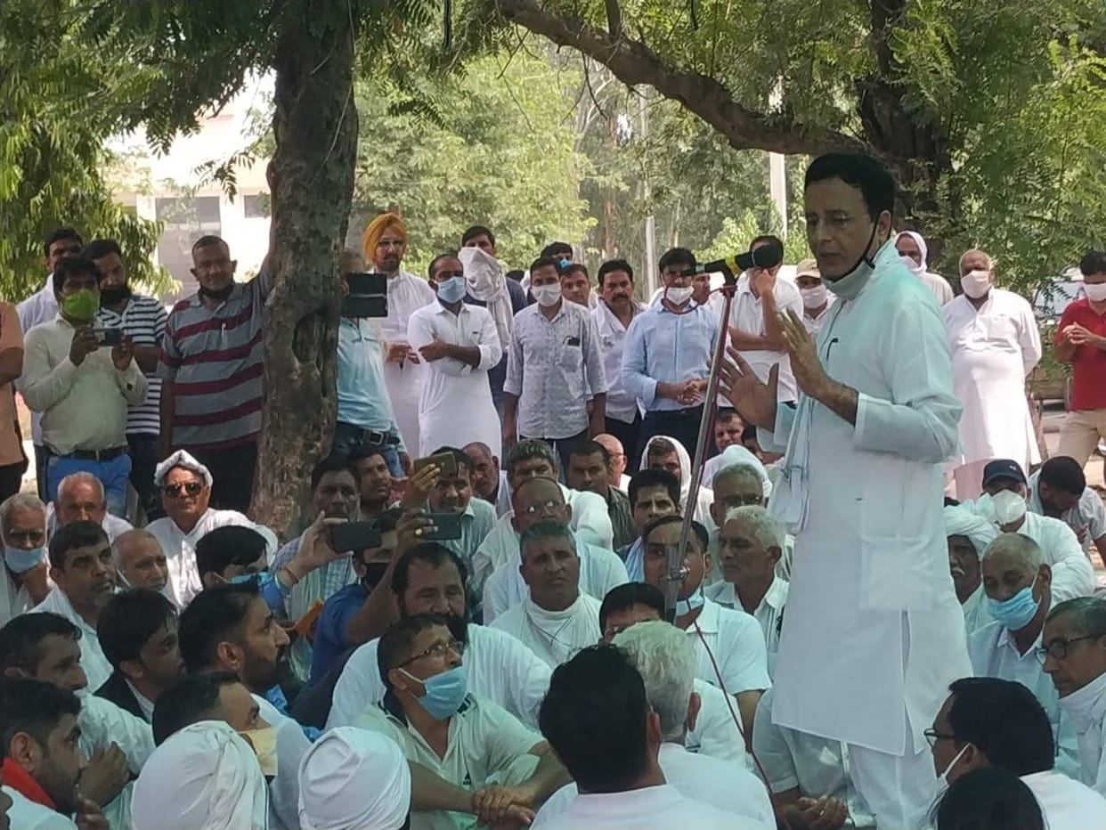 dharna, pti, reach congress leader randeep surjewala, jind
