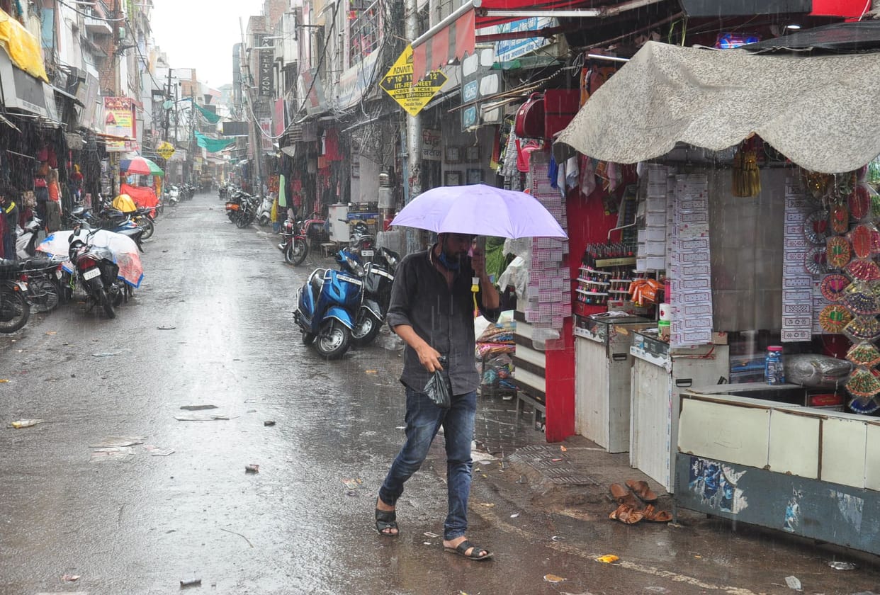 Many place light problem for rain