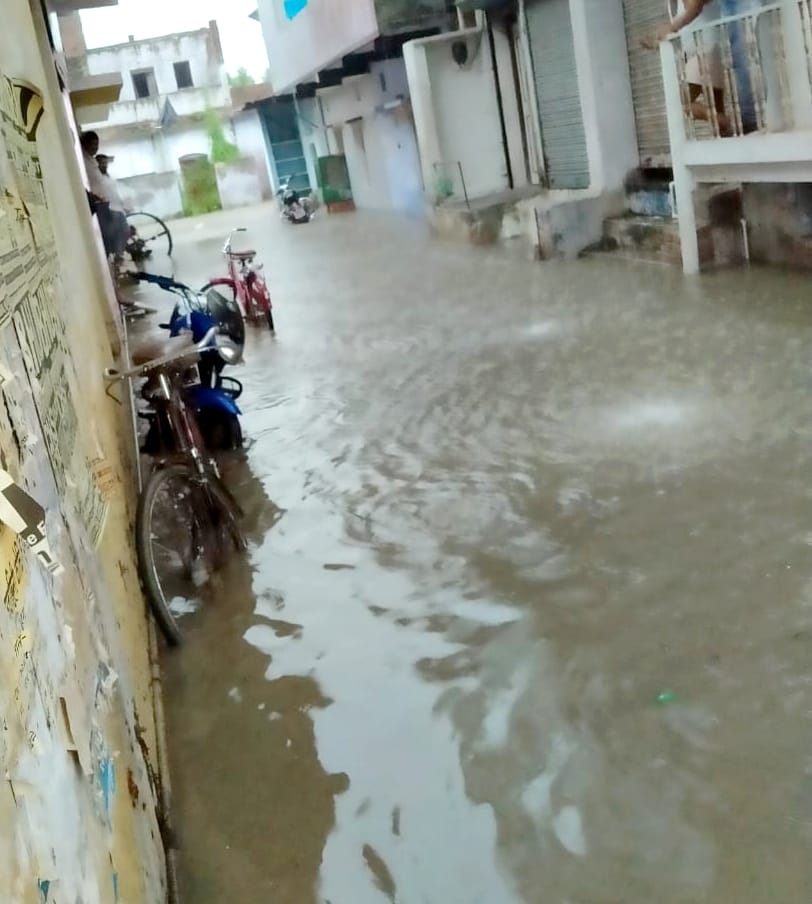 Heavy rain, waterlogging everywhere