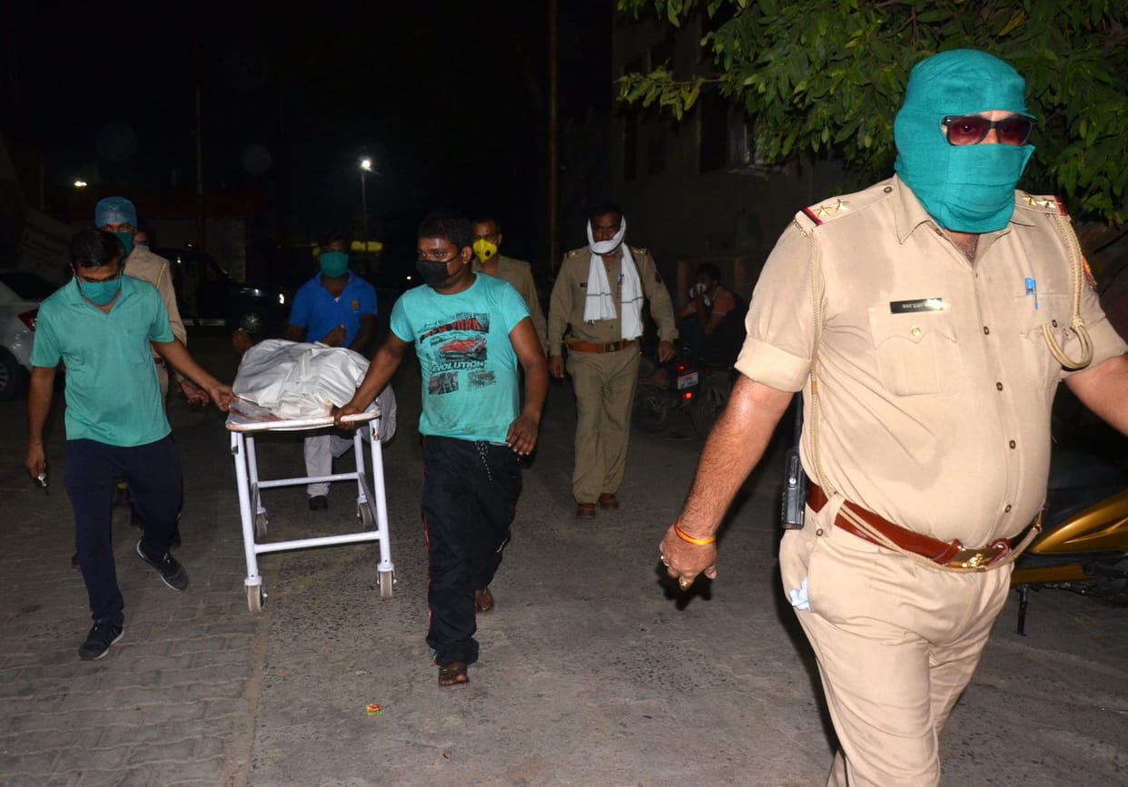 Aligarh: Bablu was robbed by throwing axles and puncturing tires on the highway