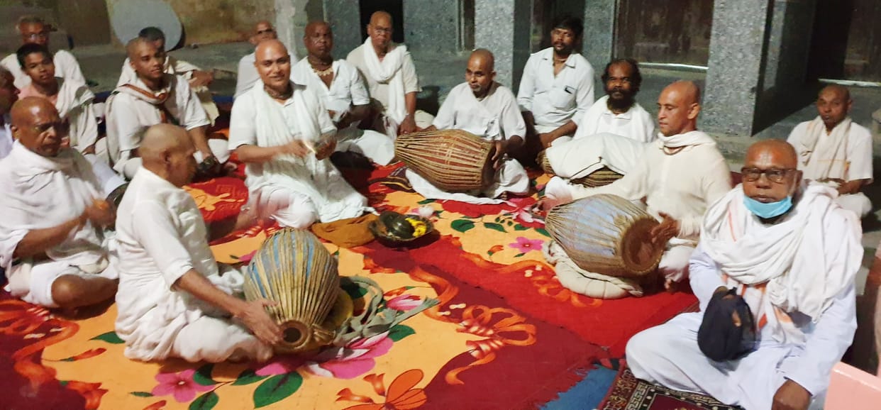 mudia, purnima, shobhayatra, goverdhan, mathura