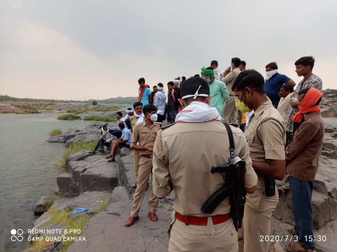 Youth went to picnic, drowned in river, death
