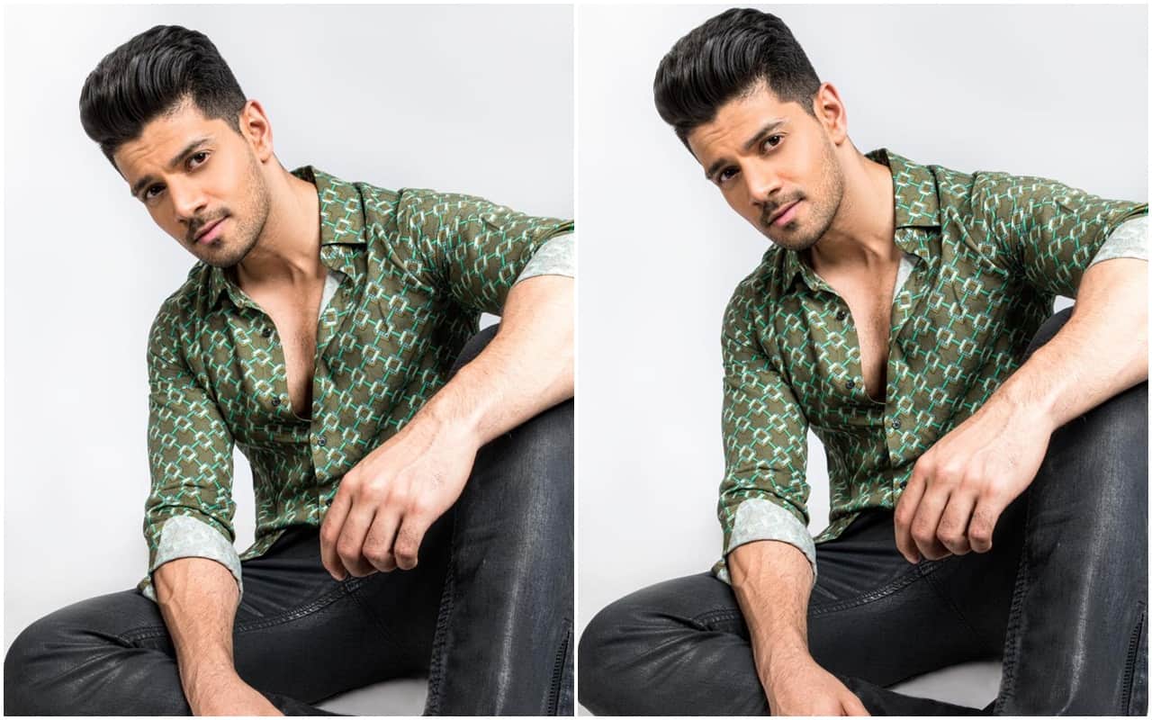 Sooraj Pancholi Viral Pic With Disha Salian Now Actor reveals Photo truth