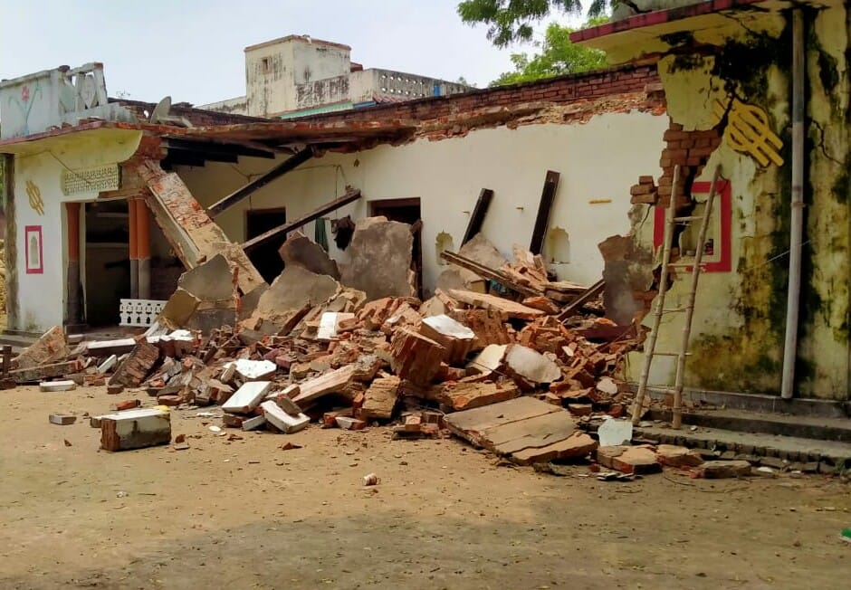 Jaunpur: teenager dies of lightning, four scorched; House damaged