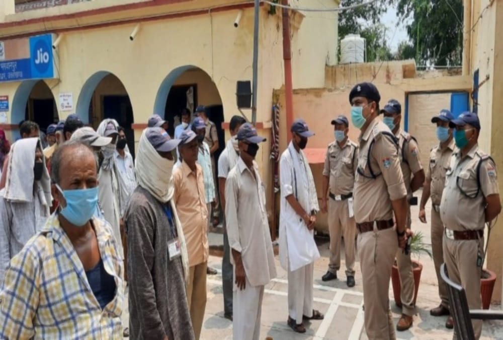 kanwar yatra 2020: connecting Roads become Challenge for Police to stop Kanwariya Entry in Roorkee