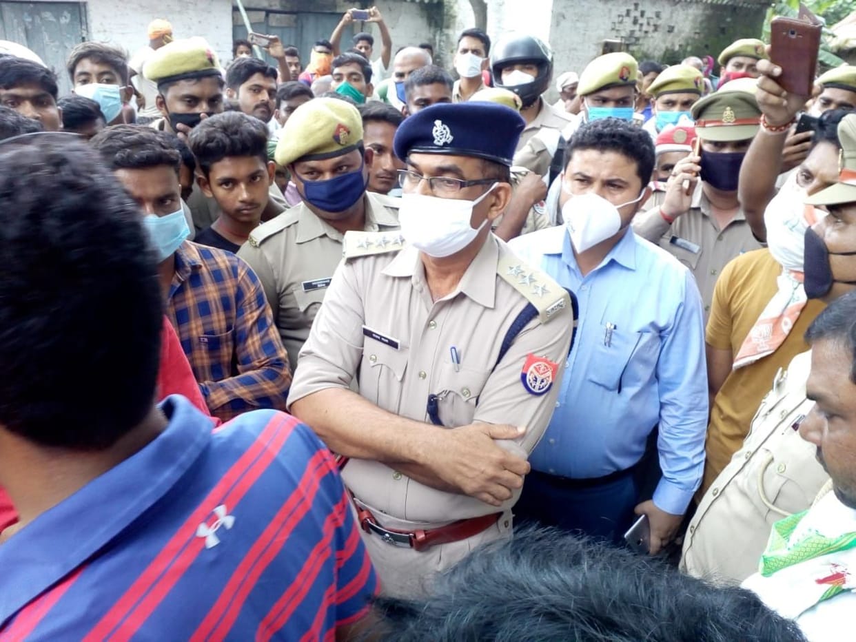 putting on body villagers make strike