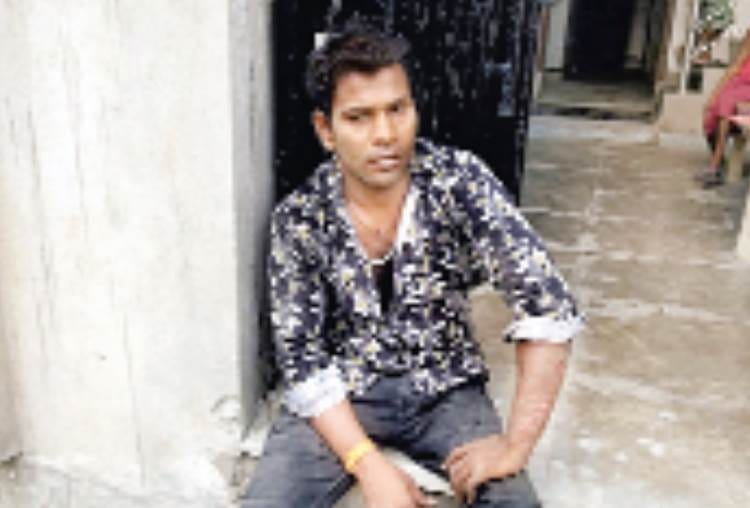alleged thief committed suicide in costudy, five suspended