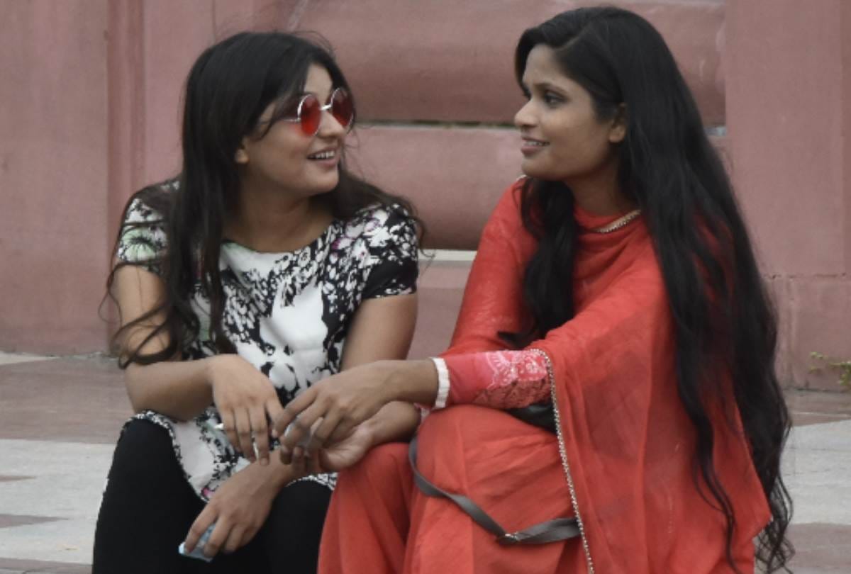 people enjoyed weather in picnic spot in lucknow