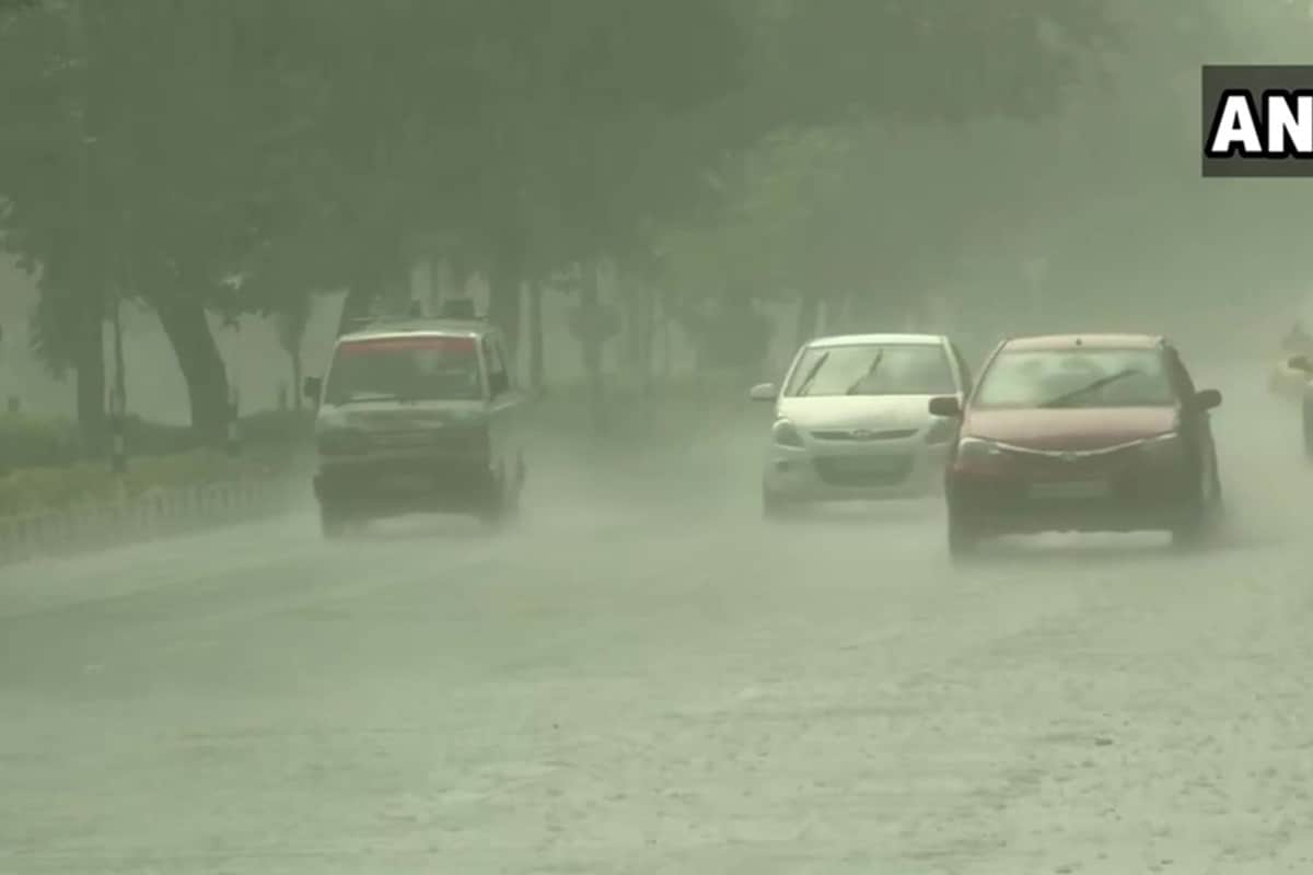 weather forecast today news in hindi, heavy rainfall water logging sky lightning delhi ncr bihar mumbai up