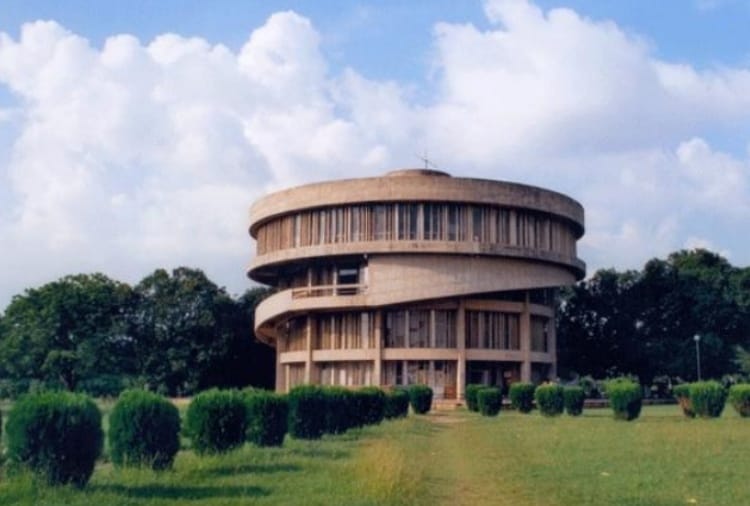 Promotion of more than 120 teachers of PU stalled