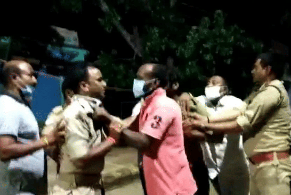 Clash between police bjp leader incident in varanasi