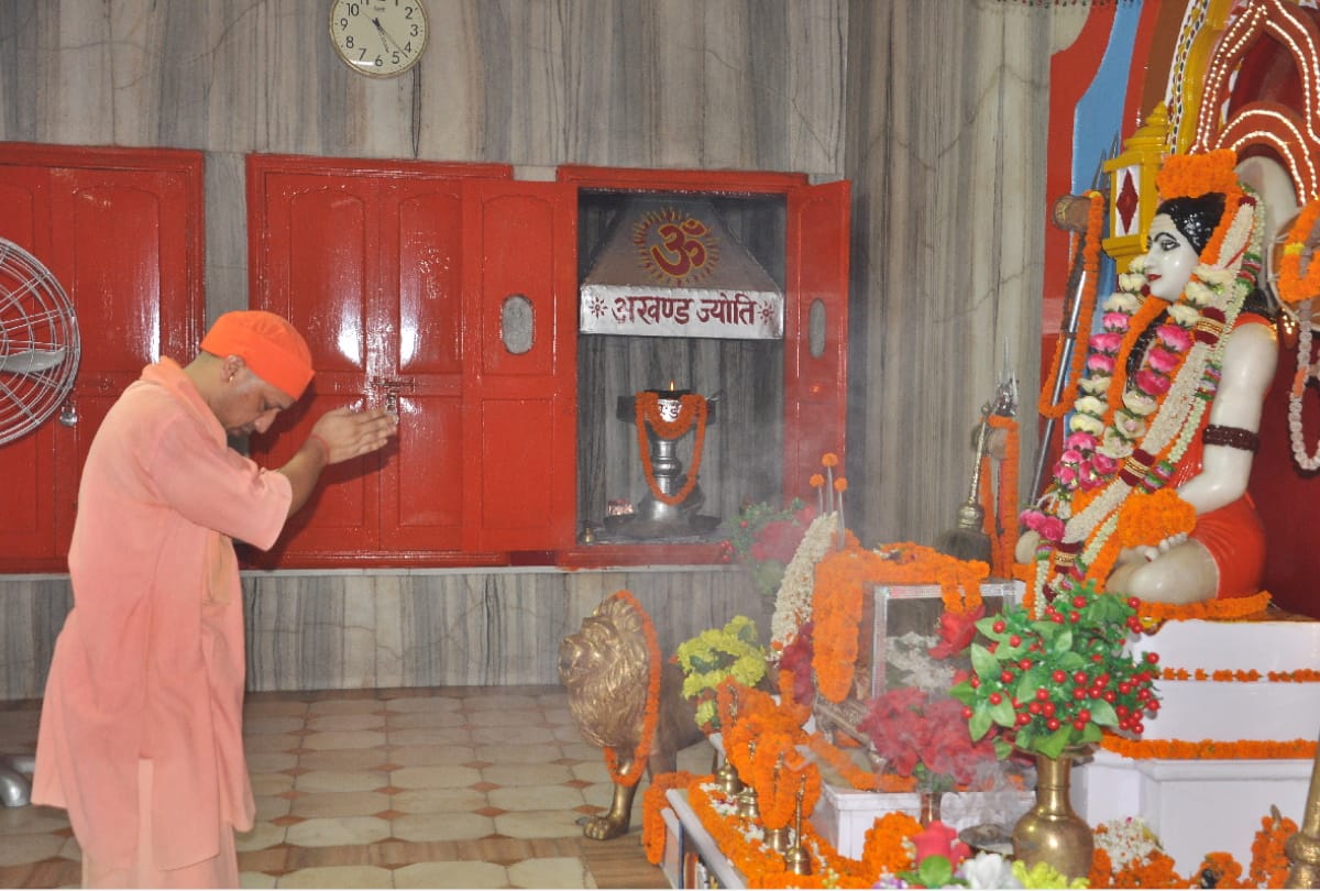 Guru Purnima 2020: Public programs will not be held on Guru Poornima in Gorakhnath temple