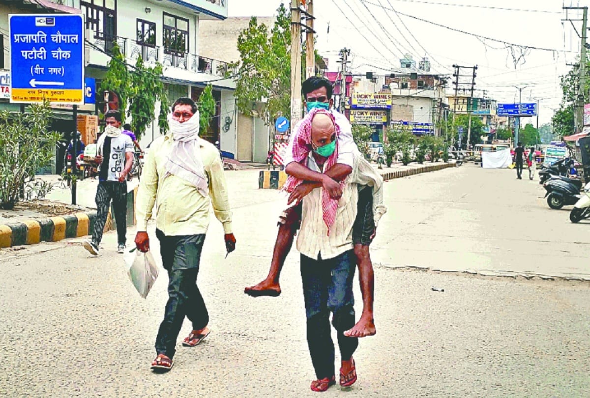 Containment zones in gurugram madanpuri area people not getting proper facilities