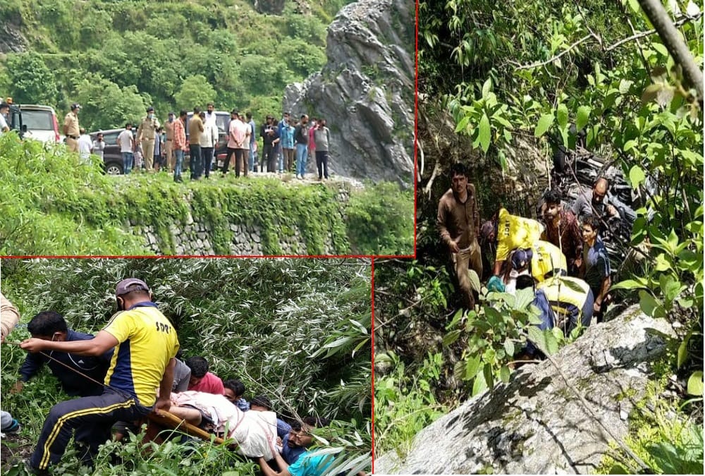 Noida Tourist Innova Car Fell into ditch in Mussoorie, Two Family members killed, Photos