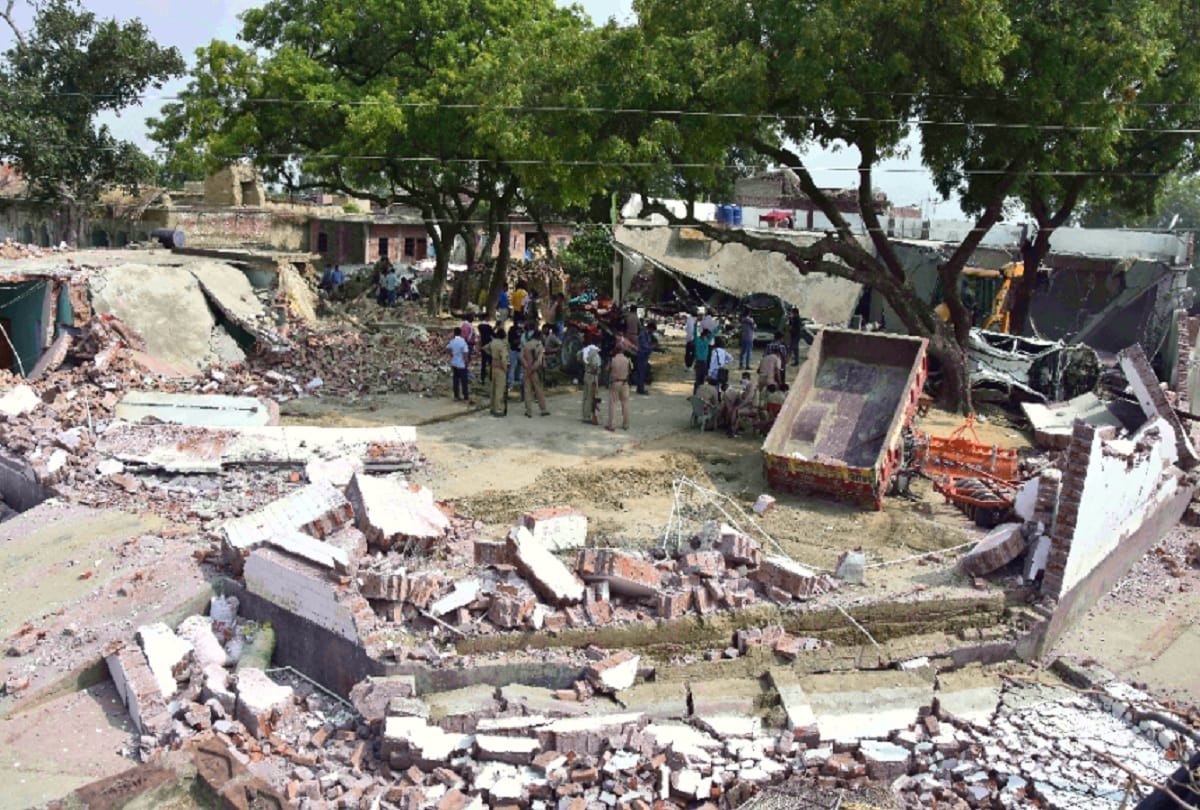 questions on recovery of weapons after Kanpur encounter vikas dubey encounter