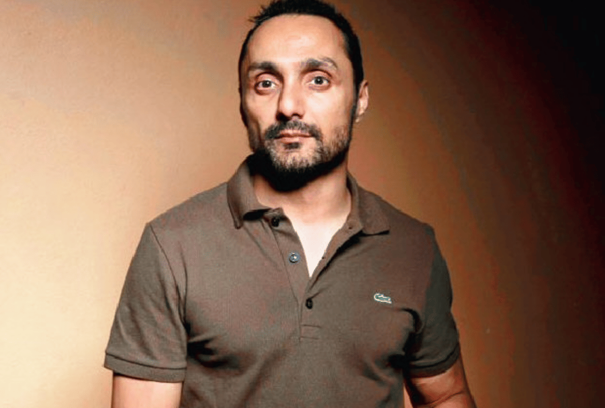 Grandson of army general Actor Rahul bose speaks to Pankaj Shukla on acts of people Liberation Army