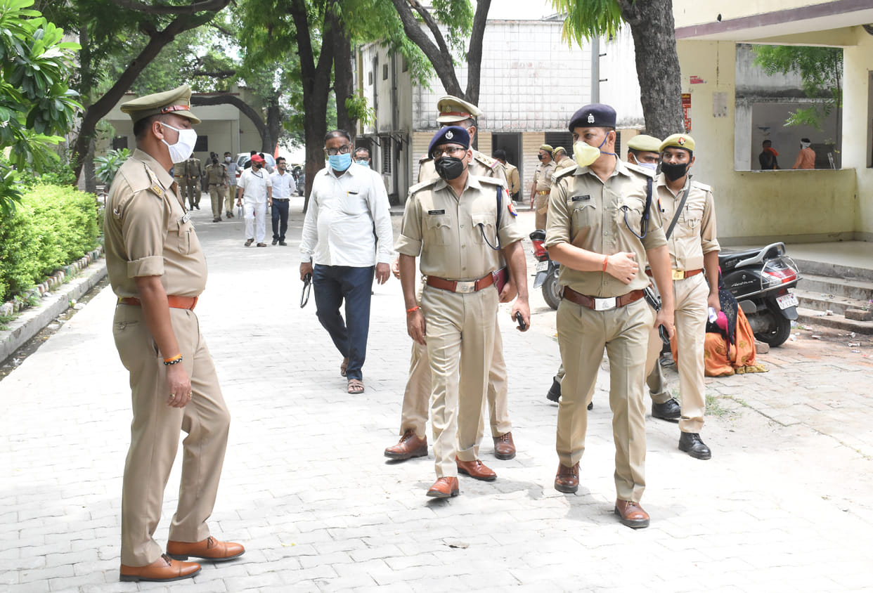 Court set up on notice of Vikas Dubey's surrender