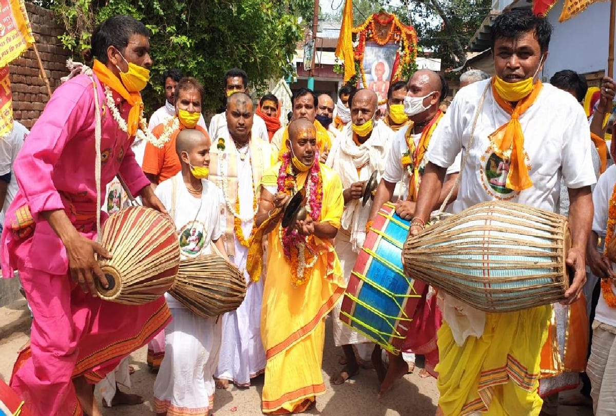 Guru Purnima 2020 Mudia Shobhayatra held in Govardhan