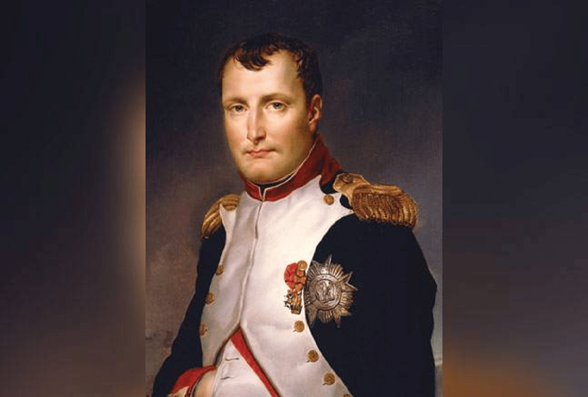 history of napoleon bonaparte who wanted to build a wall between India and Britain