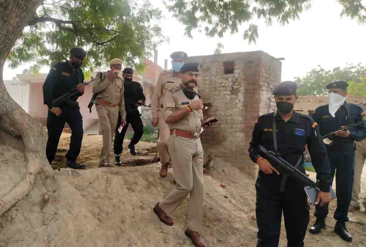 kanpur encounter news: Police is looking for the informer of criminal Vikas Dubey