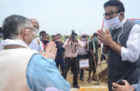 Visit Parsakheda Industrial Area: Sehgal rages on officers when they bump into bumpy road