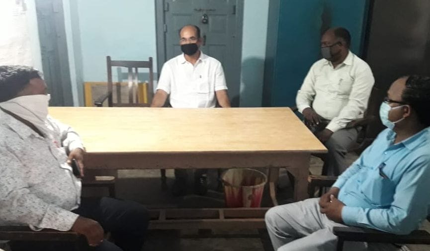 Open school without students, only teachers arrived