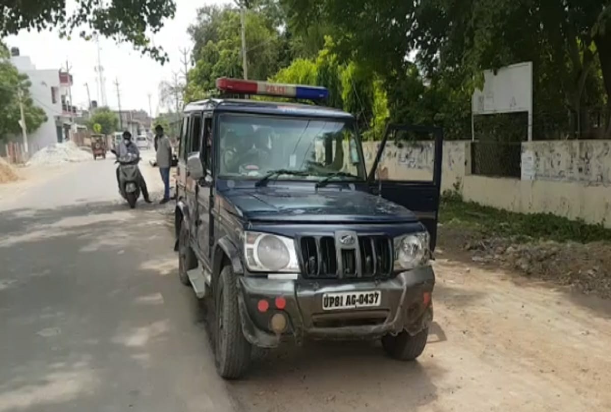 Eight thousand rupees looted by miscreants in Aligarh