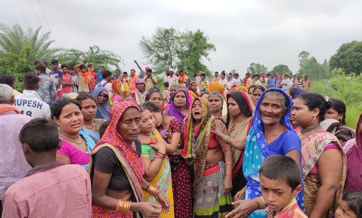 Anger erupted over Electricity Department, five hours jam