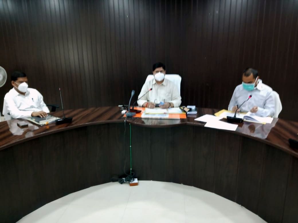 sameeksha baithak me dm bole, shuru karayen online padai