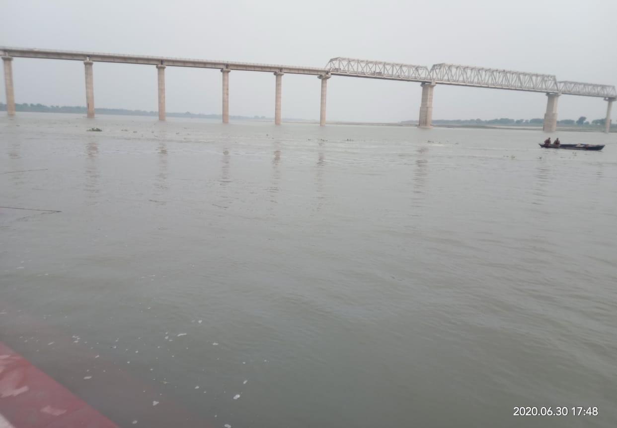 The water level of the Ganges is increasing at a speed of twenty cm per day