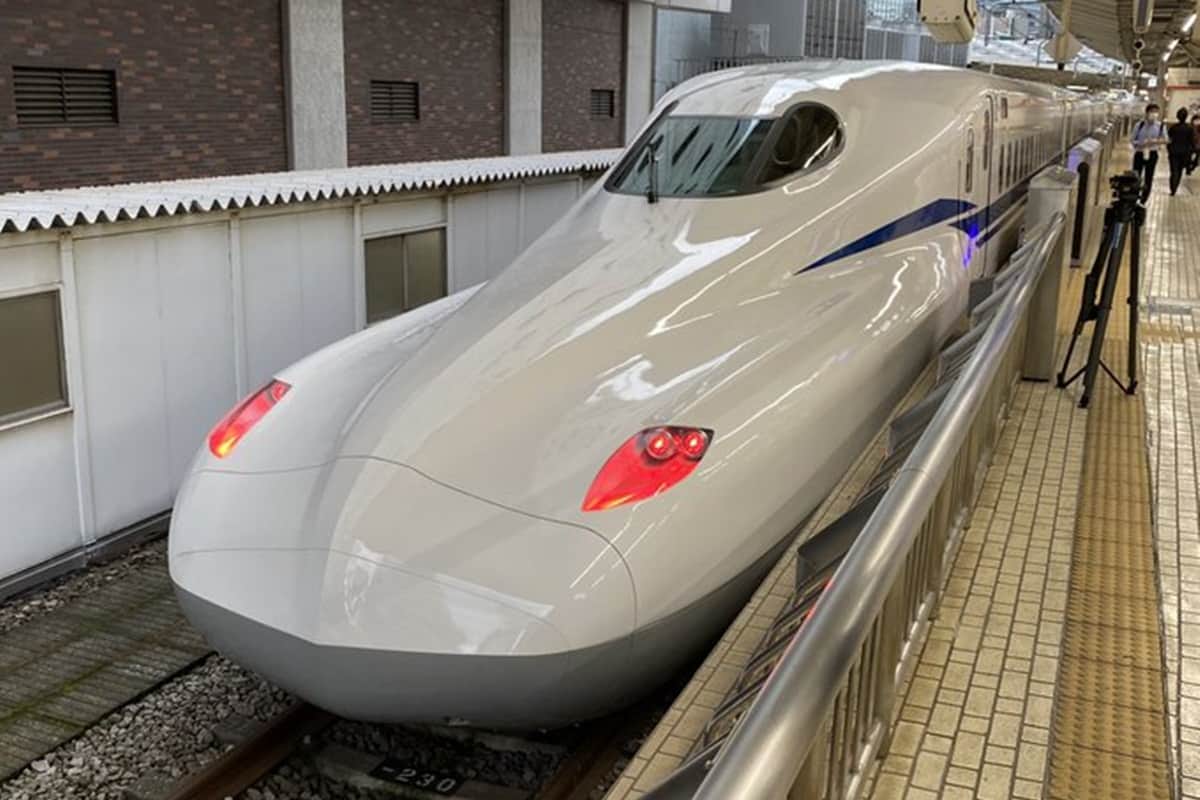 japan unveils new bullet train N700S that can keep on running during earthquake reduce air resistance noise