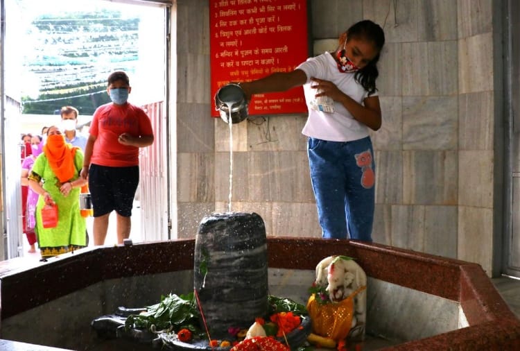 First Sawan somvar, devotees special Worship in shiv temples in Chandigarh