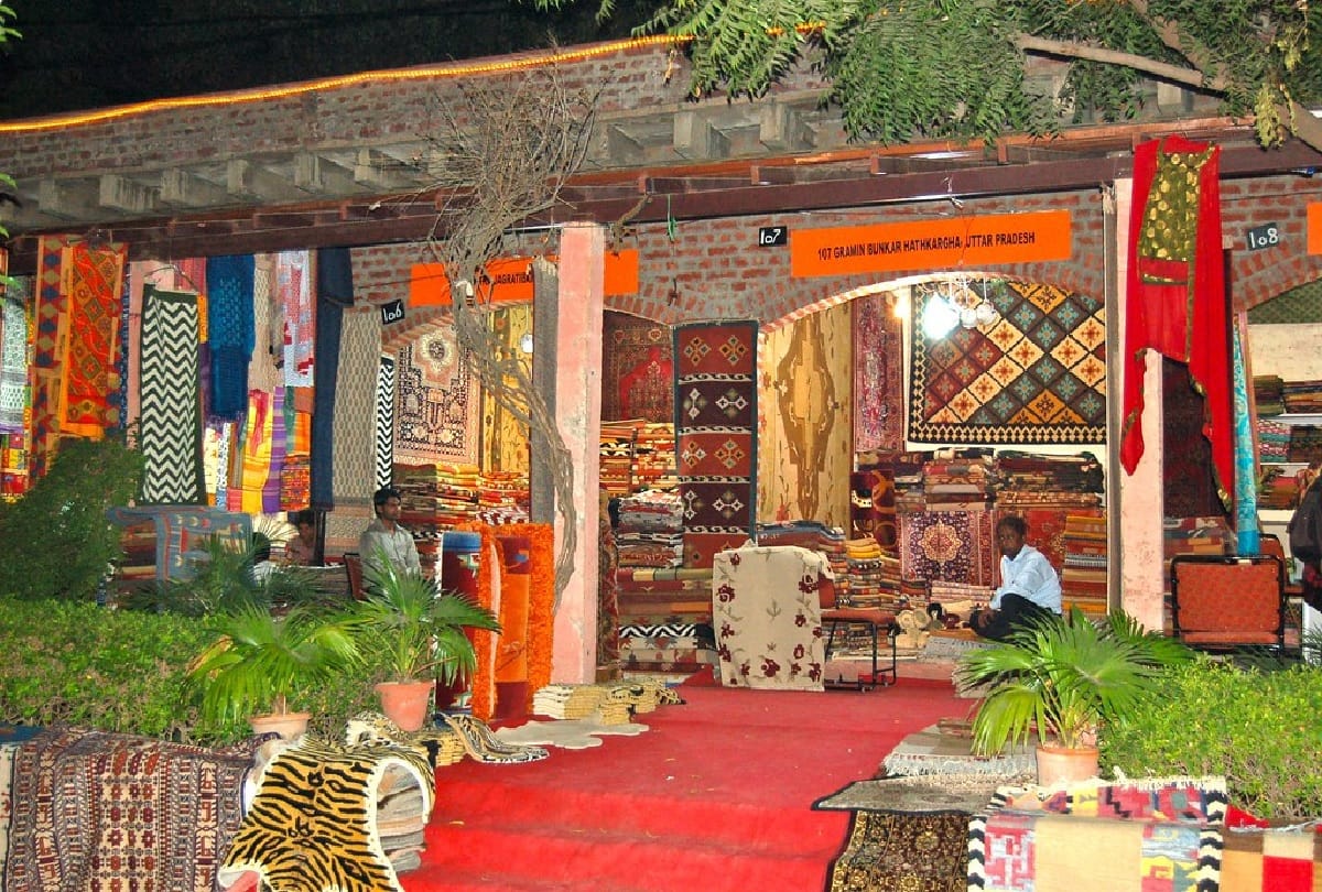 dilli haat reopens to low footfall with free entry for first 15 days visiting guidelines and rules