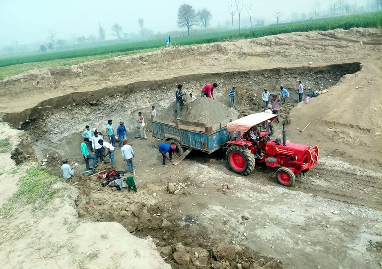 Illegal mining continues even after the ban