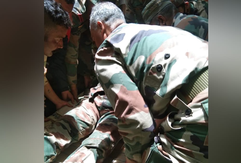 Army Truck Fell into ditch on Auli Road in Uttarakhand, Trainee ITBP Soldiers done Rescue of Injured jawans, Photos