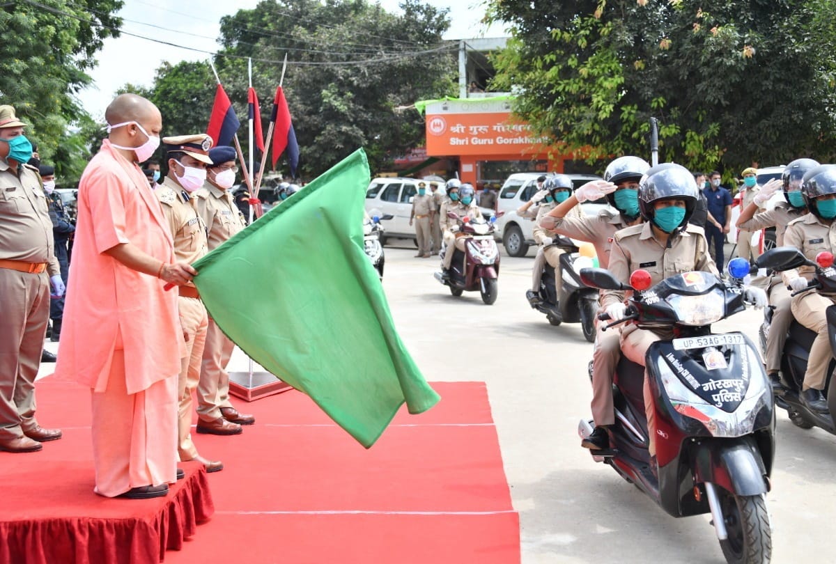 Women police get 100 scooters for patrolling in Gorakhpur