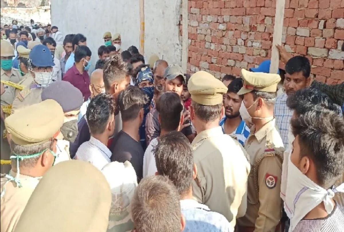 Modinagar fire accident locals expresses against police as they believe their involvement in factory operation